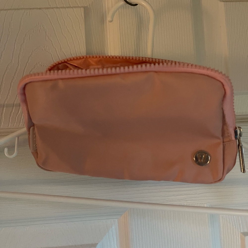 Women's Pink Lululemon Bag NWT